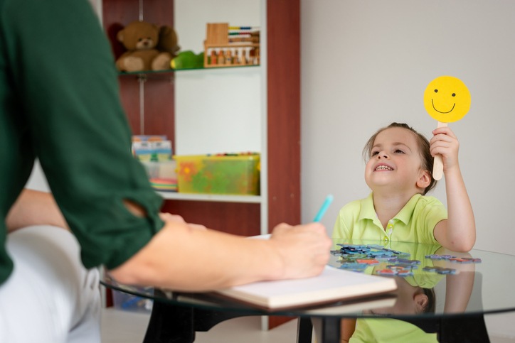 Child receiving home health occupational therapy in Houston, TX